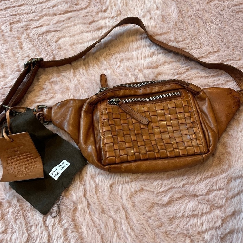 Vilencia NWT Woven Leather Belt Bag